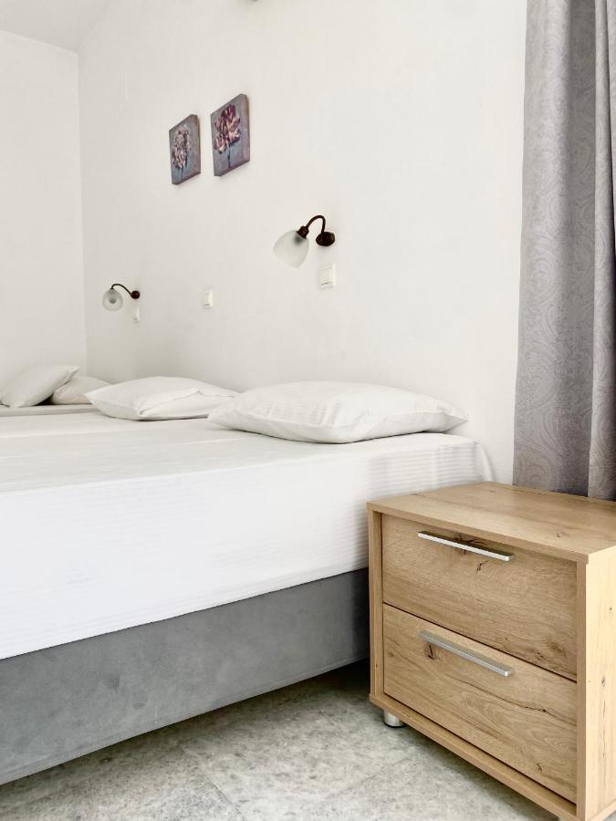 Fikas Hotel Naxos City Esterno foto